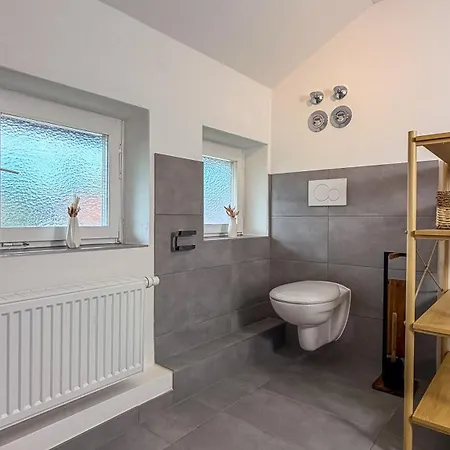 Neu Bessa Homes Almhütte 8 Pers Balkon Garten 2 Bäder Apartment