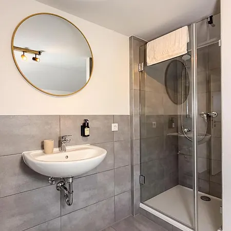 Neu Bessa Homes Almhütte 8 Pers Balkon Garten 2 Bäder